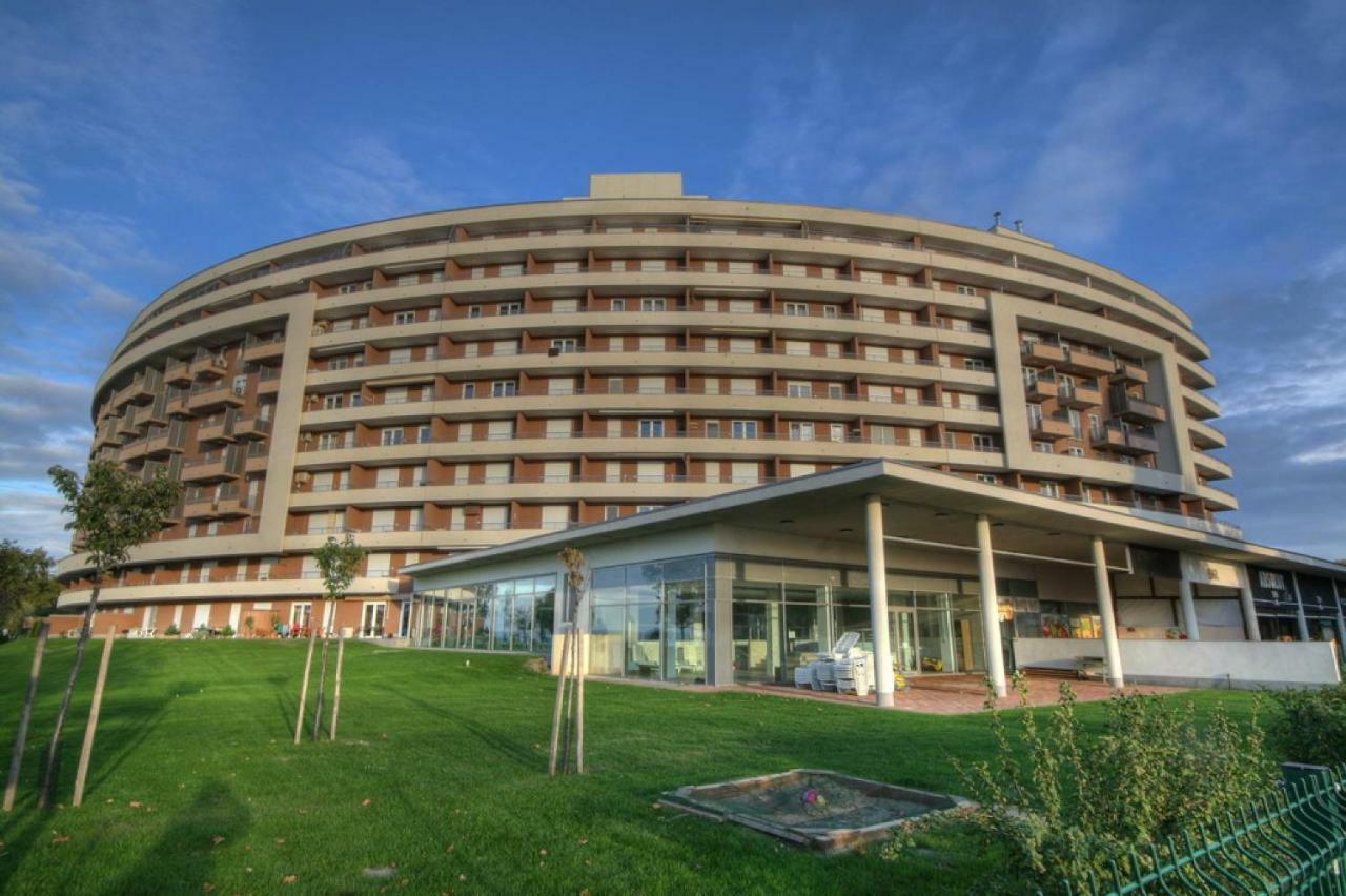 Club 218 Wellness + Panorama Apartment Siofok